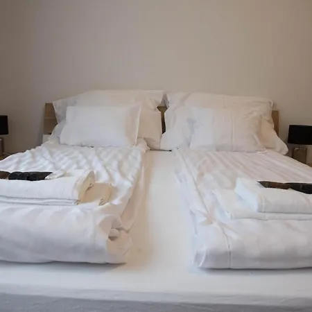 アパート Molnar Cozy Center Retreat For 2 Ac & Perfect Location! ブダペスト