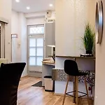 Molnar Cozy Center Retreat For 2 Ac & Perfect Location! Διαμέρισμα Βουδαπέστη